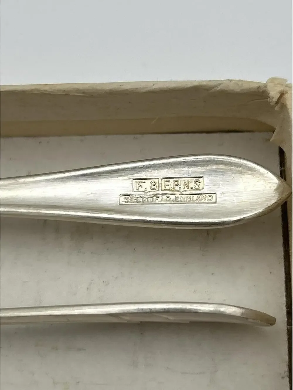 Vintage Set of 6 Silver Plated‎ Forks in Decorative Box